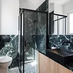 Echo Piata Victoriei Sanador بوخارست