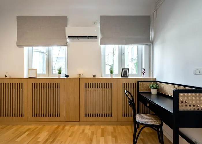 Echo Piata Victoriei Sanador * Bukurešť