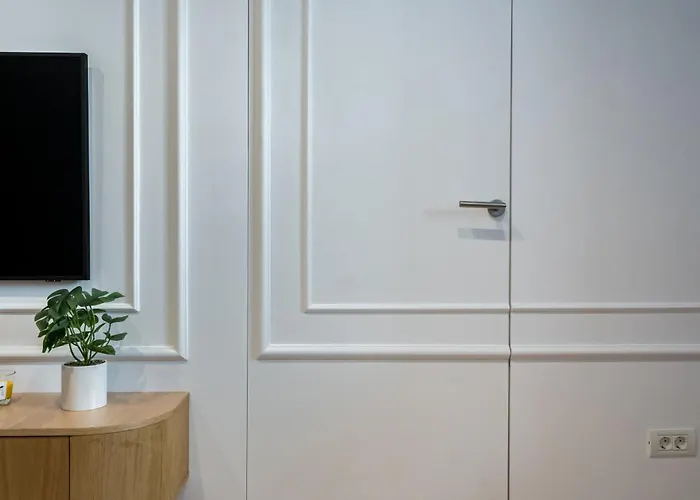 Echo Piata Victoriei Sanador Apartmán *