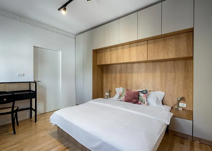 Echo Piata Victoriei Sanador *