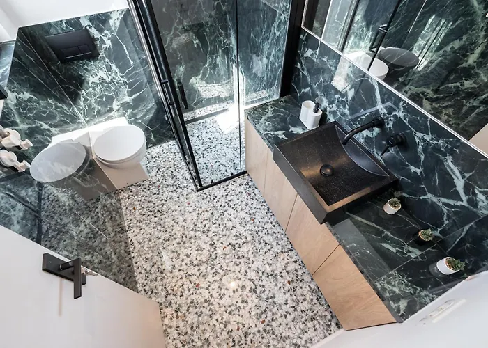 Echo Piata Victoriei Sanador Bucharest